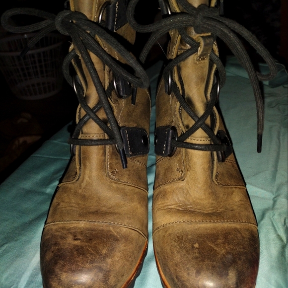 Women Sorel wedge boots army green rustic size 7 - Picture 3 of 4